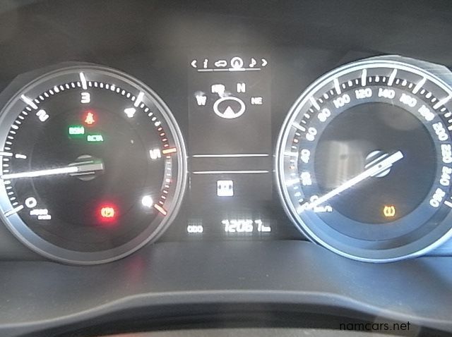 2017 Toyota 200 Series 4.5 D4D pictures