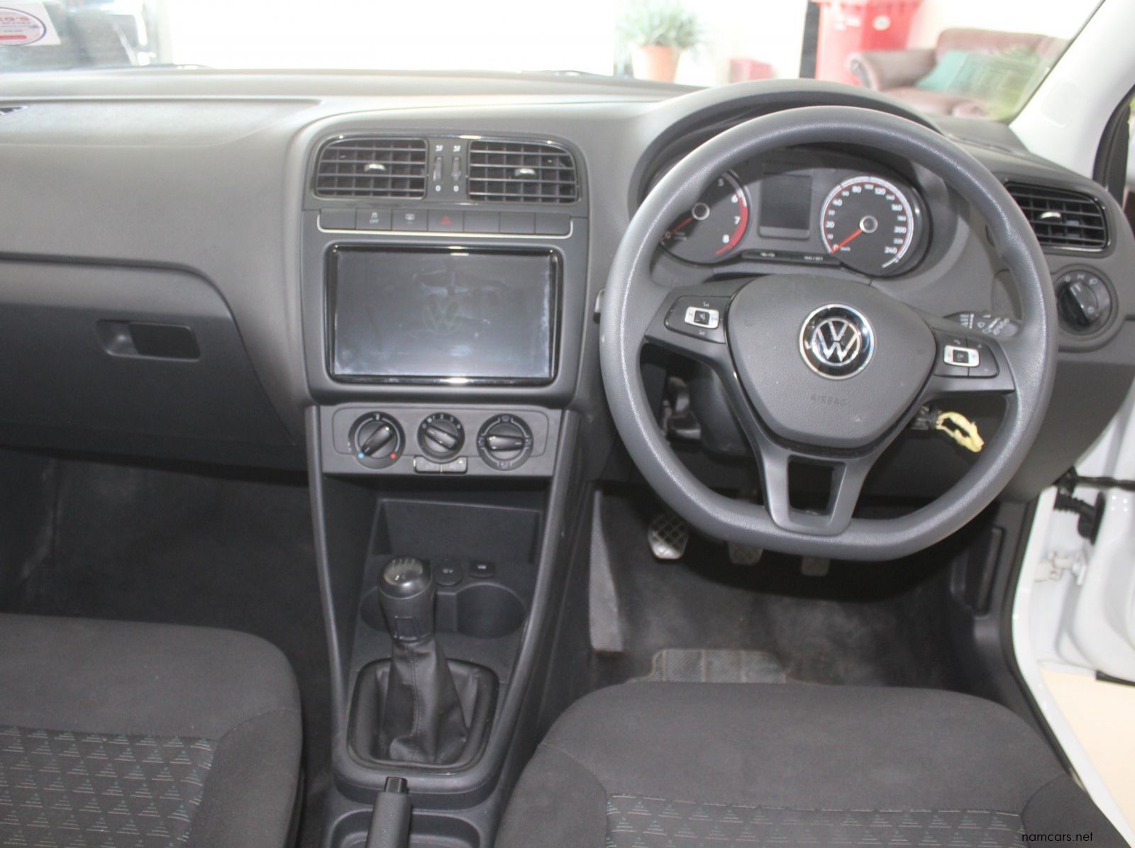 2025 Volkswagen polo Vivo 1.4i pictures