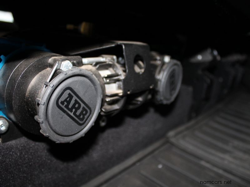 2015 Land Rover HUE 166 DEFENDER 110 PUMA pictures