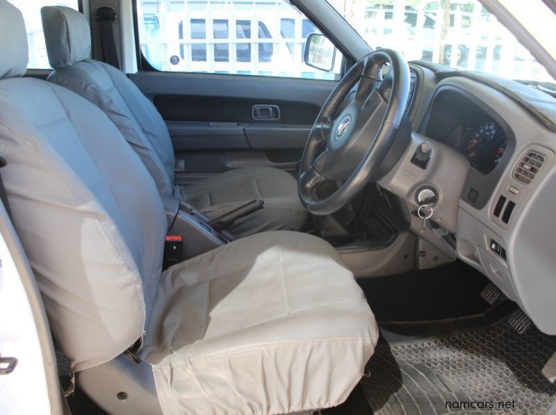 2018 Nissan NP300 2.5TDI D/C 4X4 pictures