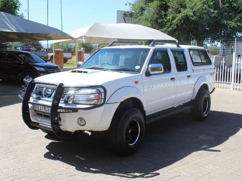 2018 Nissan NP300 2.5TDI D/C 4X4 pictures