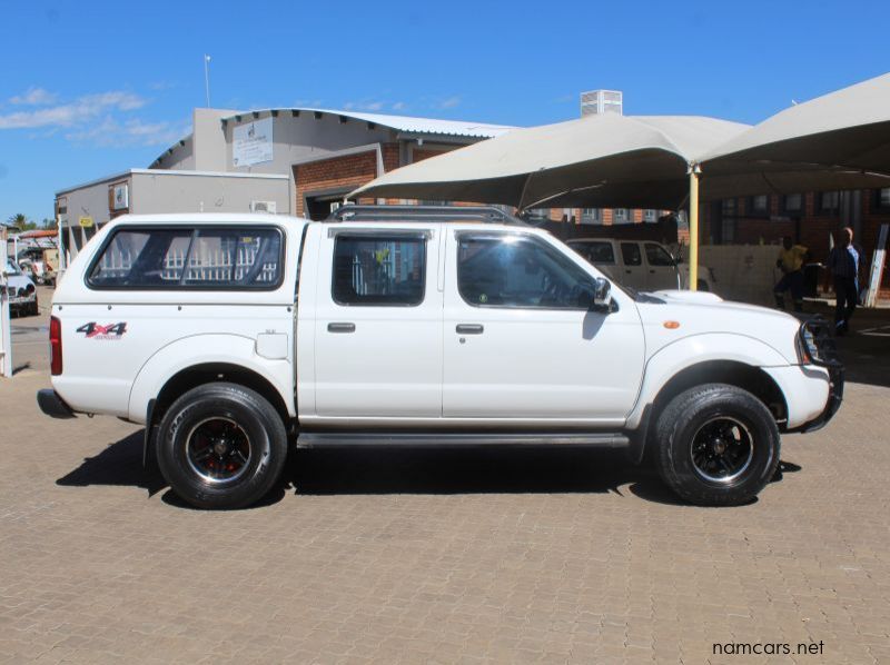 2018 Nissan NP300 2.5TDI D/C 4X4 pictures