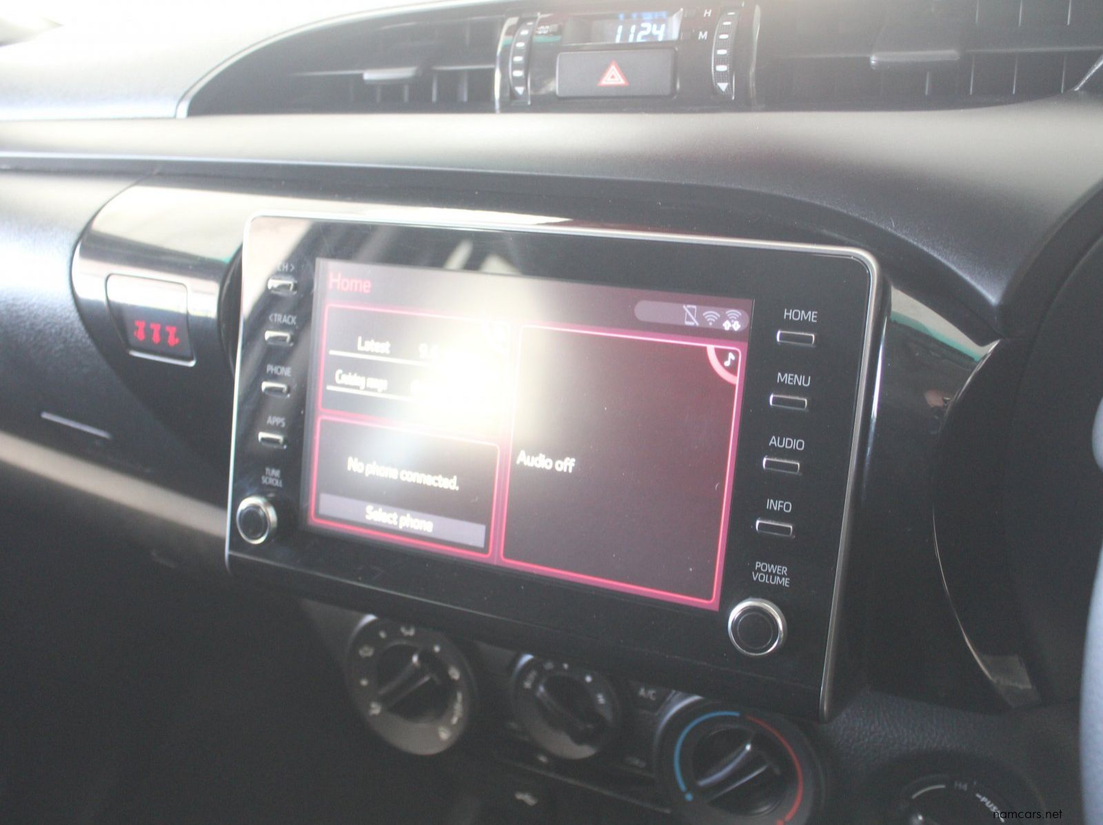 2025 Toyota Hilux 2.4 GD6 DC 4x4 pictures