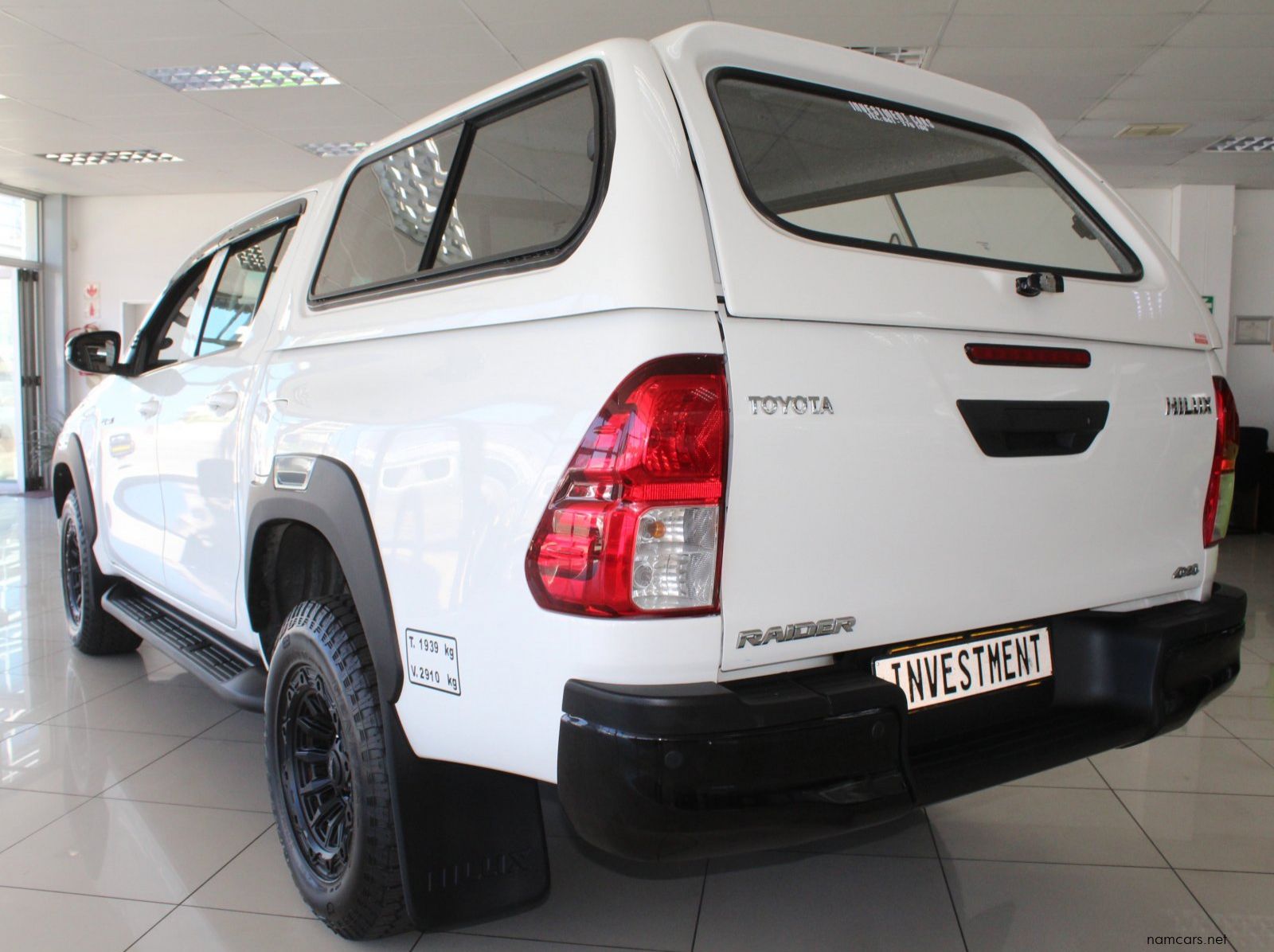 2025 Toyota Hilux 2.4 GD6 DC 4x4 pictures