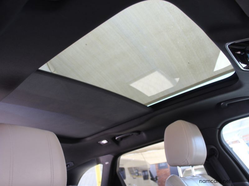 2018 Land Rover Range Rover Velar 300SE pictures