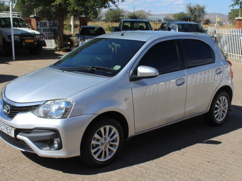 2018 Toyota ETIOS 1.5 SPRINT 5DR pictures