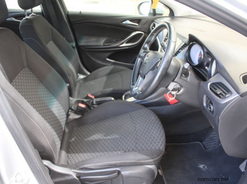 2016 Opel ASTRA 1.4T ENJOY 5DR A/T pictures