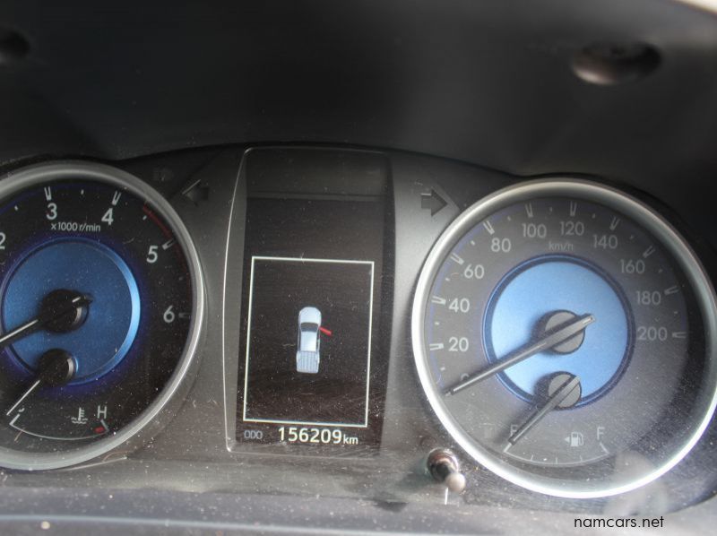 2016 Toyota HILUX 2.8GD6 A/T 4X4 pictures