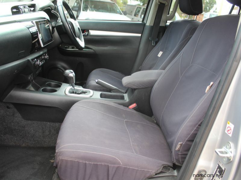2016 Toyota HILUX 2.8GD6 A/T 4X4 pictures