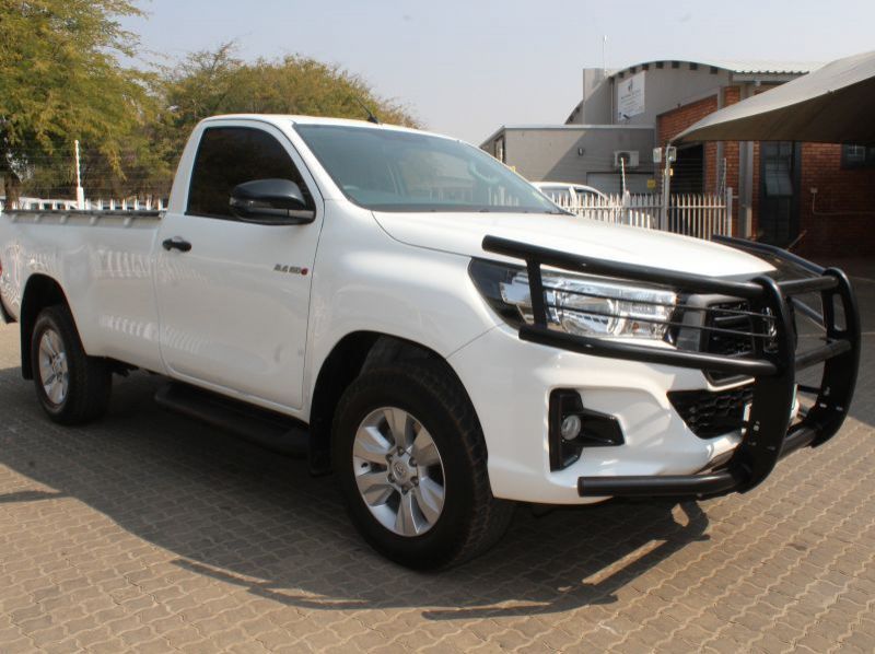 2020 Toyota HILUX 2.4GD6 S/C 4X2 R/B SRX pictures
