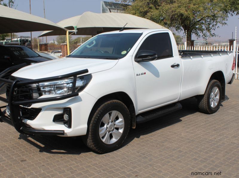 2020 Toyota HILUX 2.4GD6 S/C 4X2 R/B SRX pictures