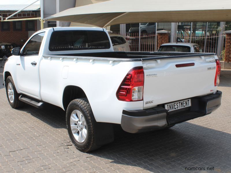 2020 Toyota HILUX 2.4GD6 S/C 4X2 R/B SRX pictures