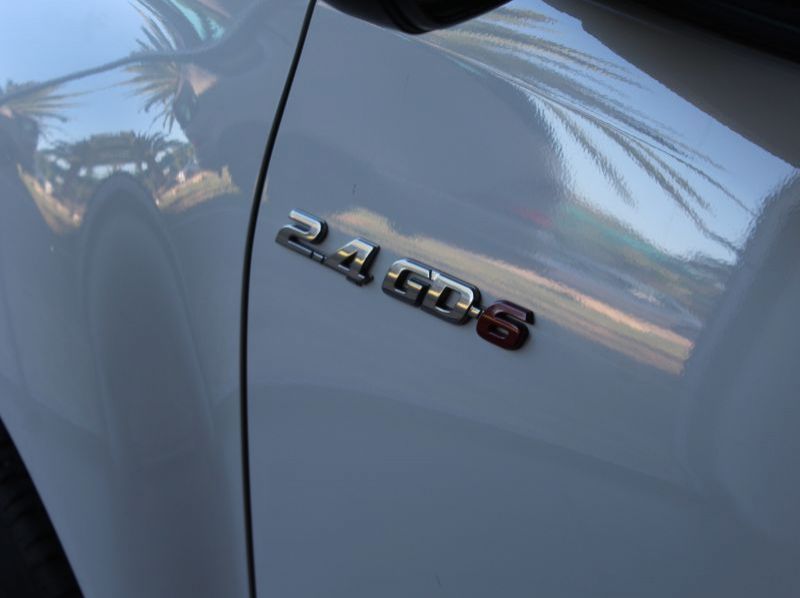 2020 Toyota Hilux D Cab 2.4 GD6 Auto 2x4 pictures